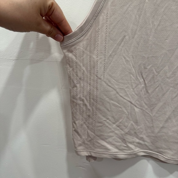 Lululemon Train To Be Tank Top Light Pink Athleisure Loose Fit Cropped - Picture 2 of 5